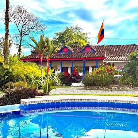El Percal Hacienda Hotel Монтенегро Екстериор снимка