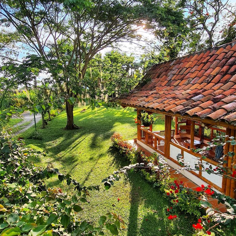 El Percal Hacienda Hotel Монтенегро Екстериор снимка