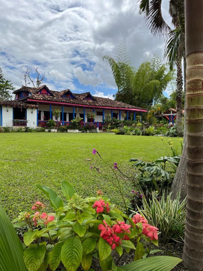 El Percal Hacienda Hotel Монтенегро Екстериор снимка