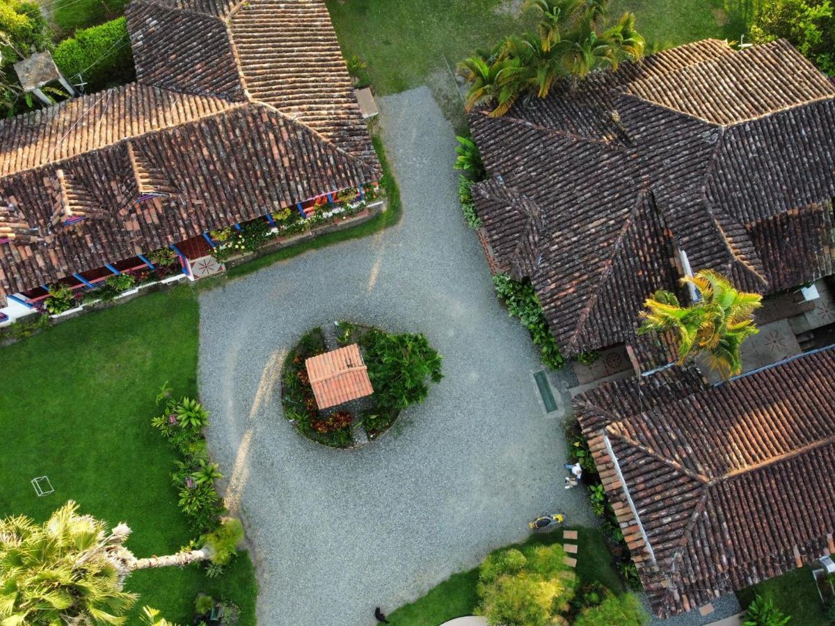 El Percal Hacienda Hotel Монтенегро Екстериор снимка